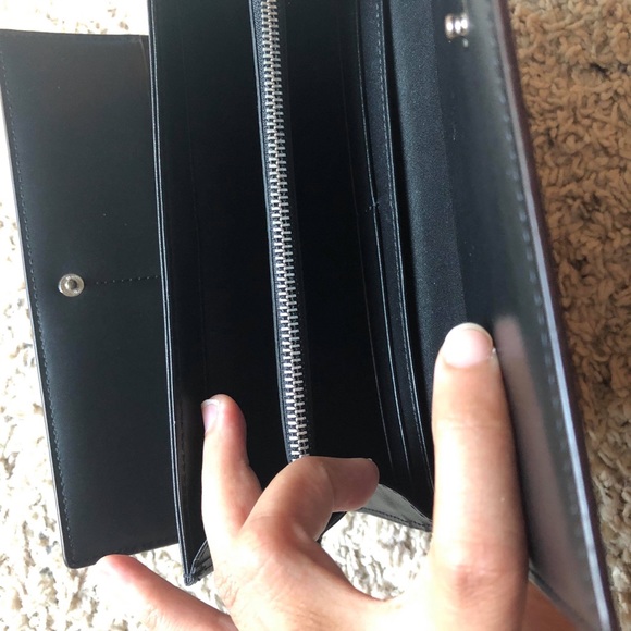 Authentic MCM Wallet - Picture 5 of 7